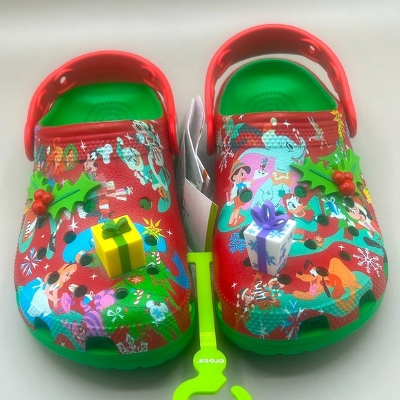 2023 Disney Parks Christmas Holiday Mickey & Friends Clogs Adult Crocs M4 W6 NEW - Picture 1 of 11